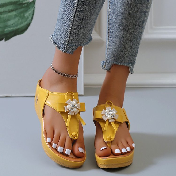 Women's European And America Flower Flip Flops Large Size Beach Shoes